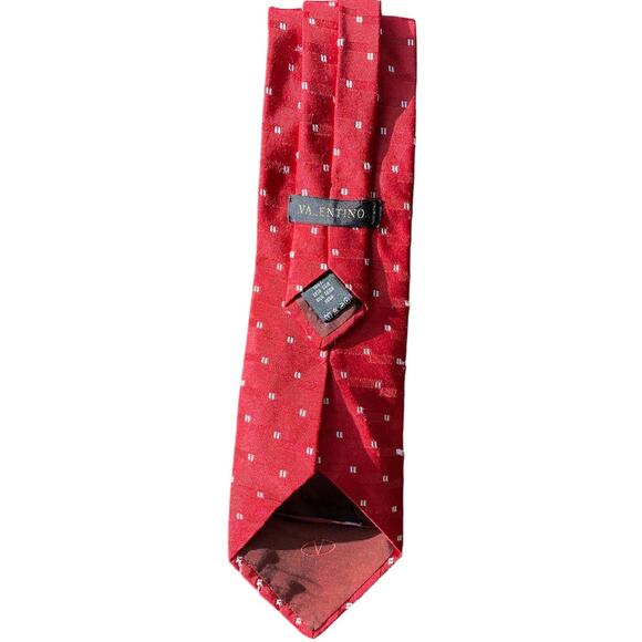 VALENTINO 100% Silk Made in Italy Red Woven Tie Red  Speckles Rare Logo Print - Picture 5 of 7